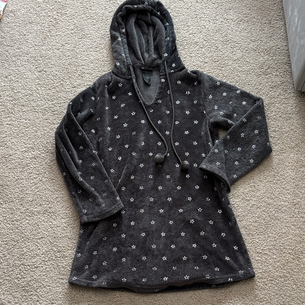 Joe Boxer Pull over plush Star robe size small